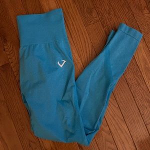 Synergy Hyper blue seamless Violate the dress code